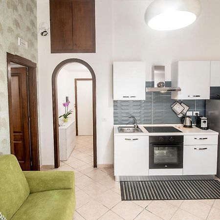Apartamento Residenza Il Bell'Antonio Nápoles Exterior foto