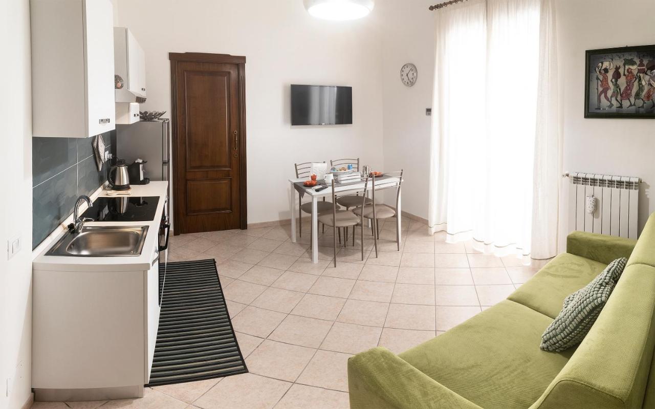Apartamento Residenza Il Bell'Antonio Nápoles Exterior foto